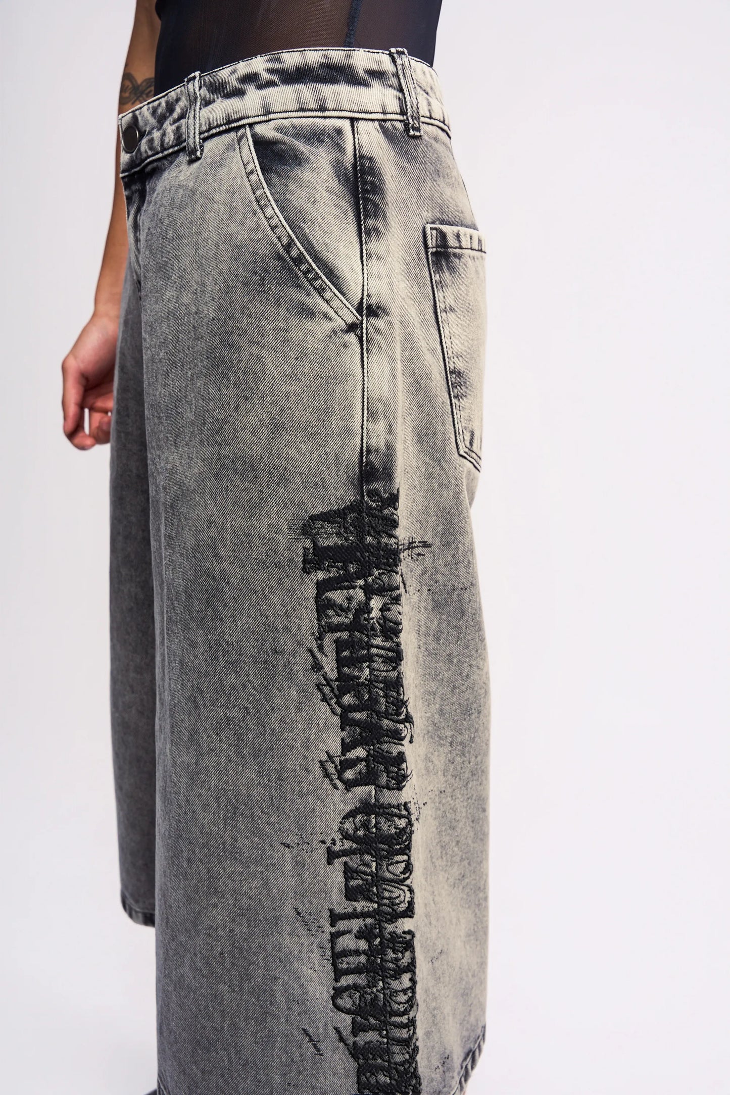 Crucifixio Systema Shorts