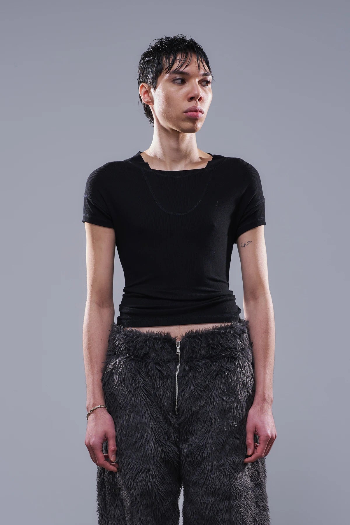 Tight-fit Rib Baby Tee Black