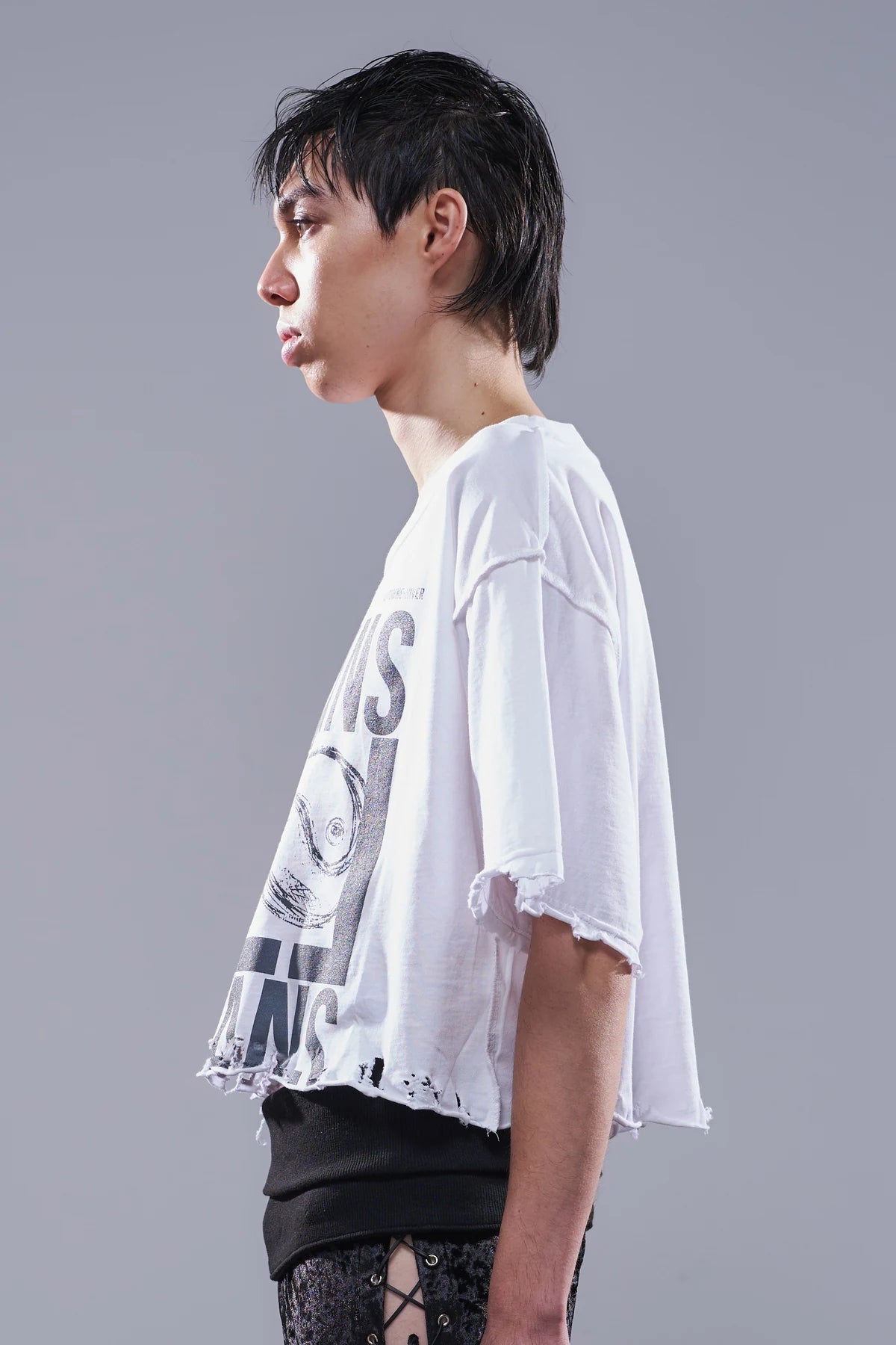 'Humans Kill Humans' Cropped T-Shirt White