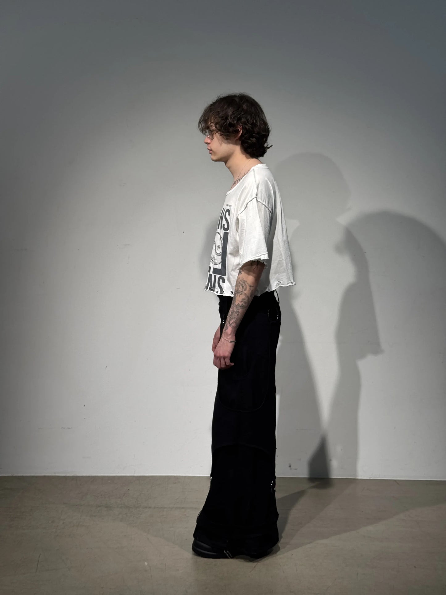 Humans Kill Humans' Cropped T-Shirt